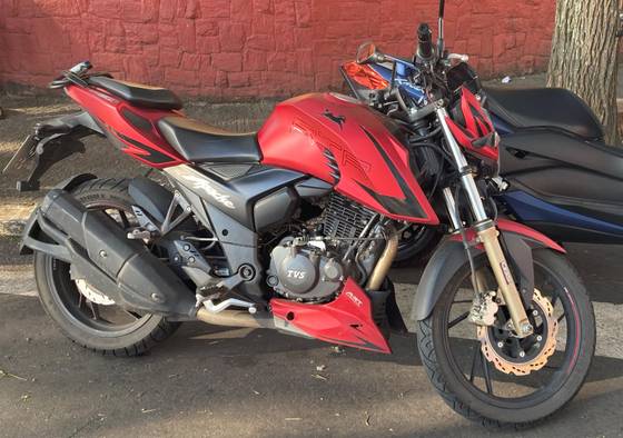DAFRA APACHE RTR 200 DAFRA APACHE RTR 200